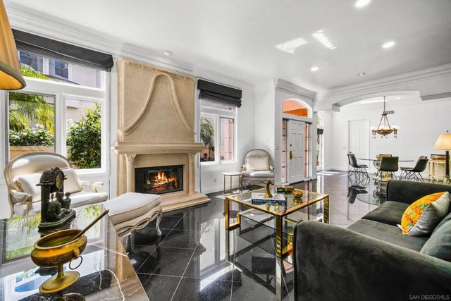 5448 Renaissance, San Diego, CA 92122