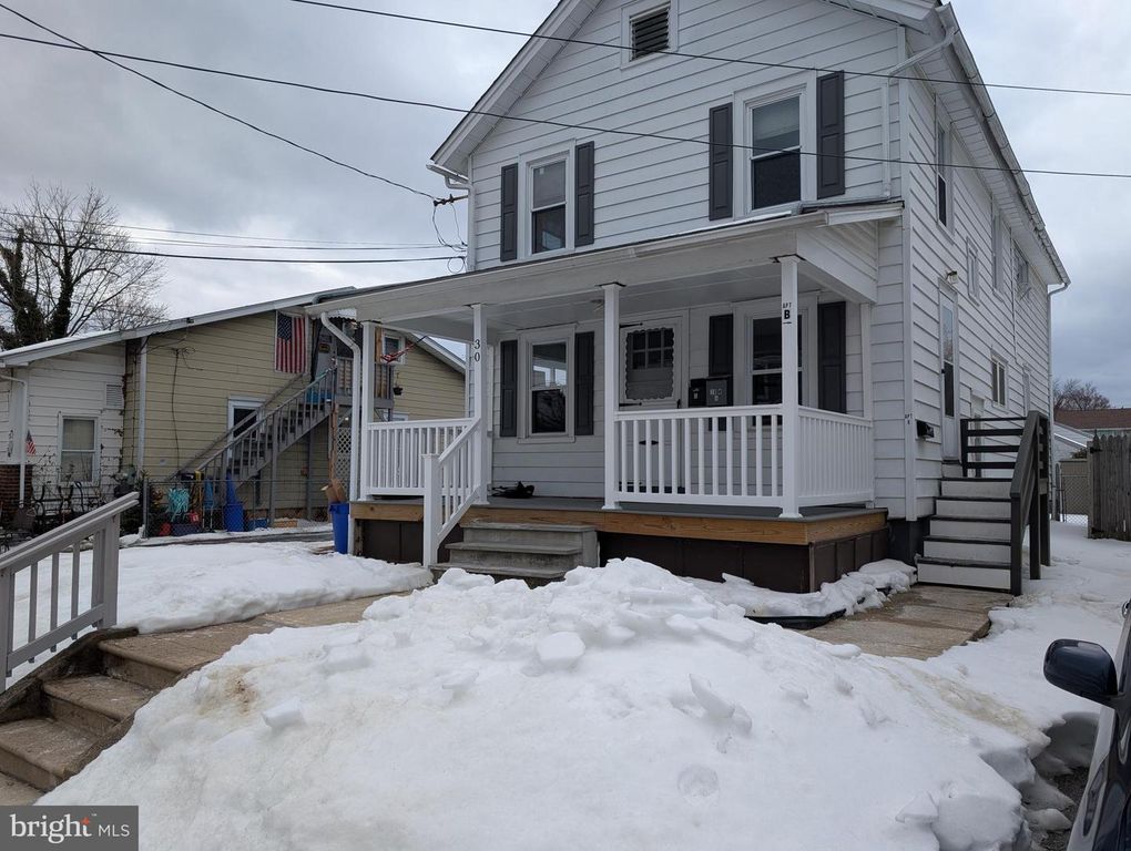 30 W ROLAND RD, Brookhaven, PA 19015