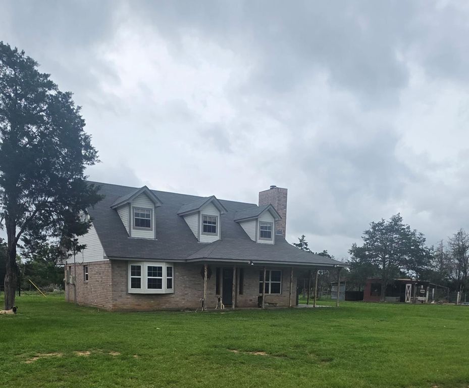 1689 Fm 2104, Paige, TX 78659
