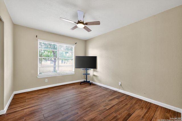 4223 Kilrea Dr, San Antonio, TX 78219
