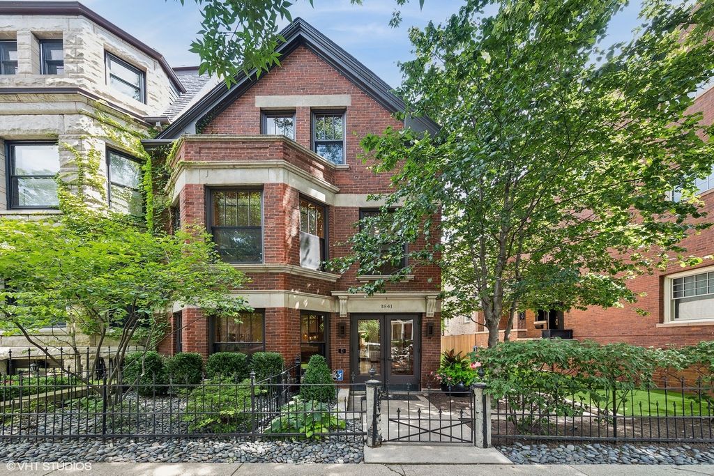 1841 N Orleans Street, Chicago, IL 60614