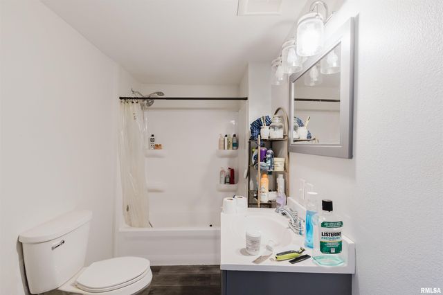 1200 W ADAMS Street, Herrin, IL 62948