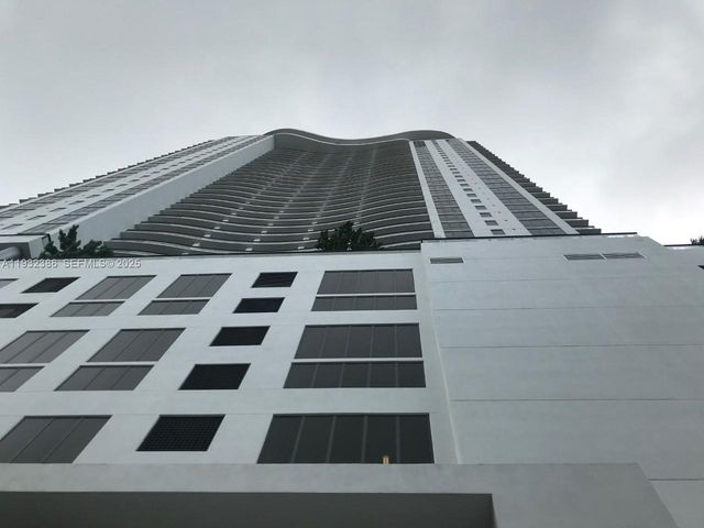 1600 NE 1st Ave 3009, Miami, FL 33132