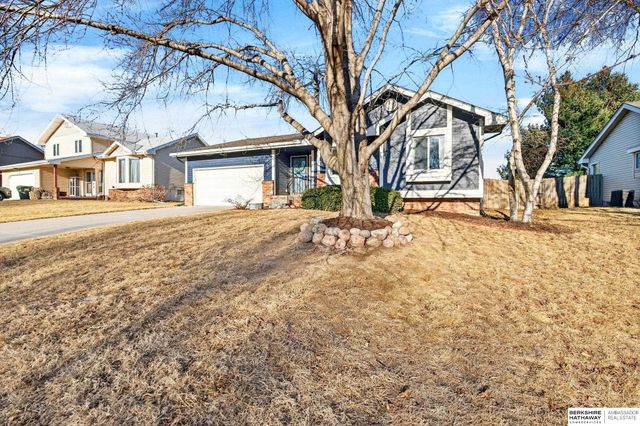 7021 Michelle Avenue, La Vista, NE 68128