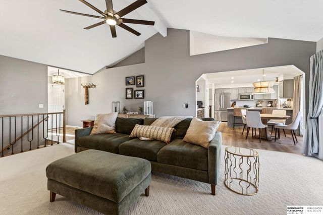 7021 Michelle Avenue, La Vista, NE 68128