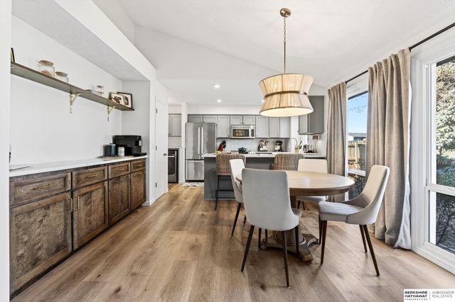 7021 Michelle Avenue, La Vista, NE 68128