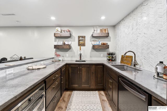 7021 Michelle Avenue, La Vista, NE 68128