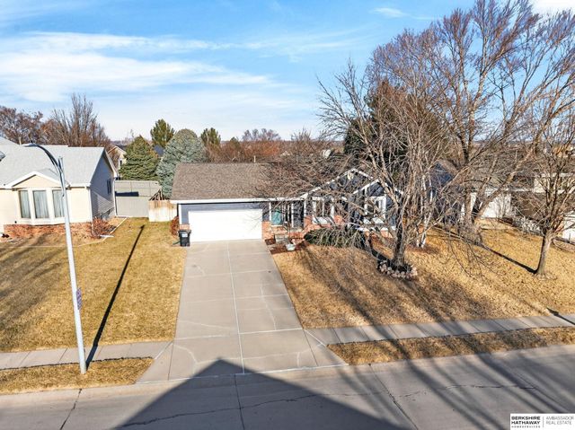 7021 Michelle Avenue, La Vista, NE 68128