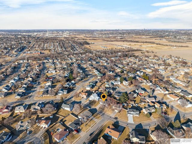7021 Michelle Avenue, La Vista, NE 68128