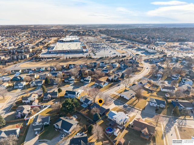 7021 Michelle Avenue, La Vista, NE 68128