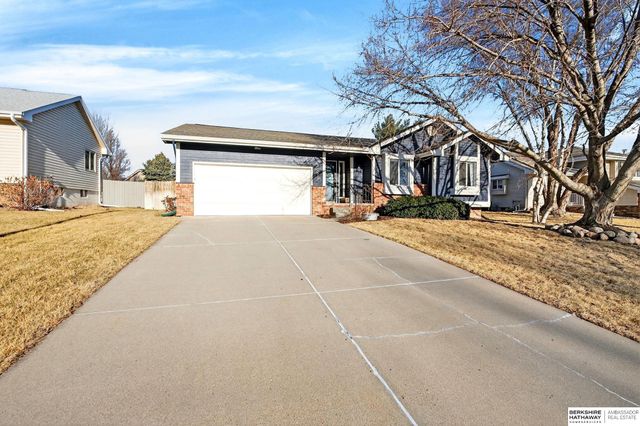 7021 Michelle Avenue, La Vista, NE 68128