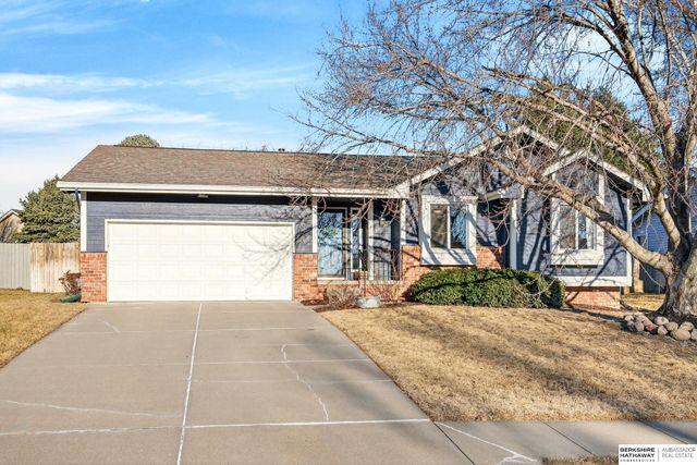 7021 Michelle Avenue, La Vista, NE 68128