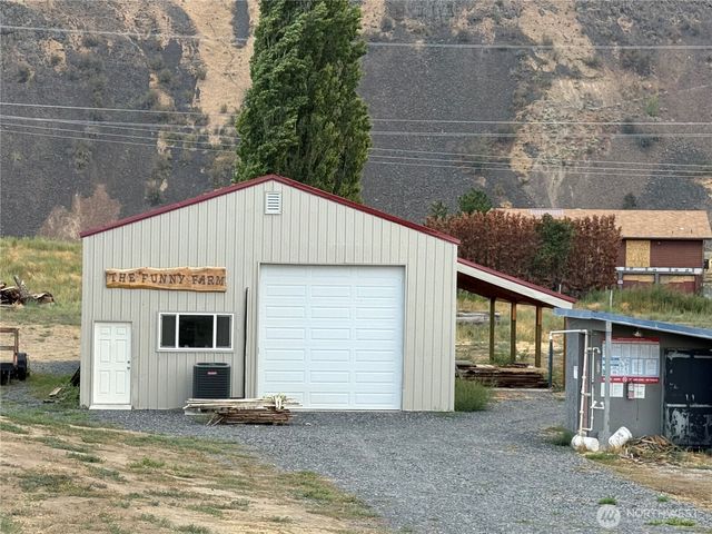 5097 Malaga Alcoa Highway, Malaga, WA 98828