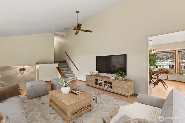 5097 Malaga Alcoa Highway, Malaga, WA 98828