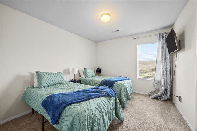 827 E Sparrow Circle, Fayetteville, AR 72701