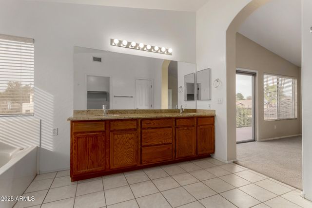 7460 W Quail Avenue, Glendale, AZ 85308
