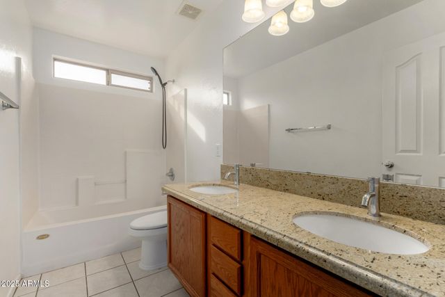 7460 W Quail Avenue, Glendale, AZ 85308