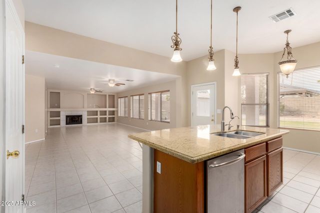 7460 W Quail Avenue, Glendale, AZ 85308