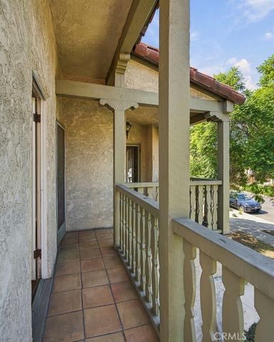 1118 S Sycamore, Los Angeles, CA 90019