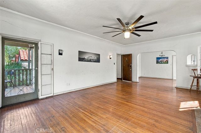 1118 S Sycamore, Los Angeles, CA 90019