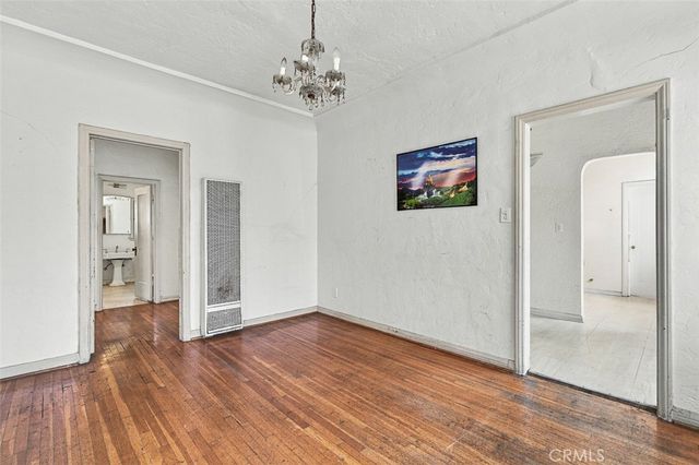 1118 S Sycamore, Los Angeles, CA 90019