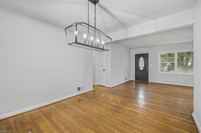 8200 Wedgewood DR, Norfolk, VA 23518
