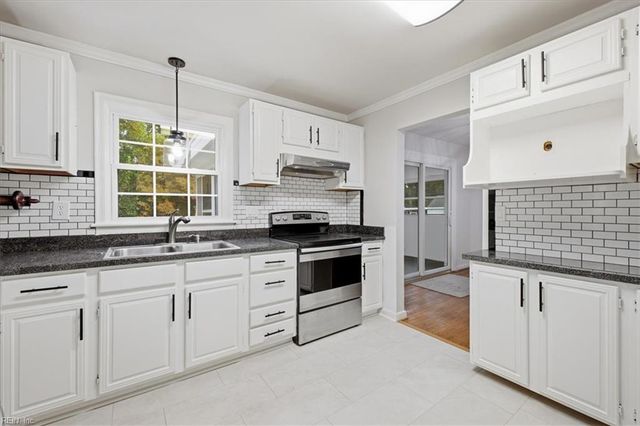 8200 Wedgewood DR, Norfolk, VA 23518