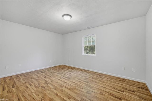8200 Wedgewood DR, Norfolk, VA 23518