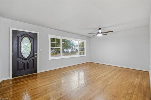 8200 Wedgewood DR, Norfolk, VA 23518