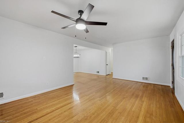 8200 Wedgewood DR, Norfolk, VA 23518