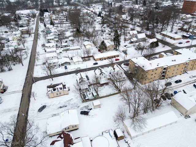 163 Van Buren Avenue, Ravenna, OH 44266