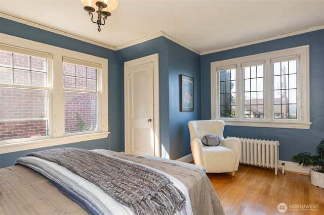 1812 10th Avenue E, Seattle, WA 98102