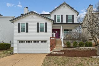 1565 Glenn Brooke Woods Circle, Ballwin, MO 63021