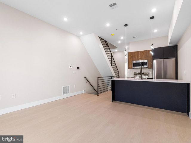 2053 E WILLIAM ST, Philadelphia, PA 19134