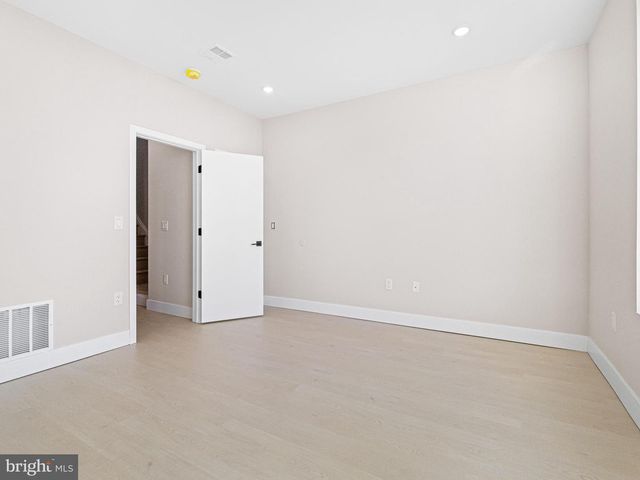 2053 E WILLIAM ST, Philadelphia, PA 19134