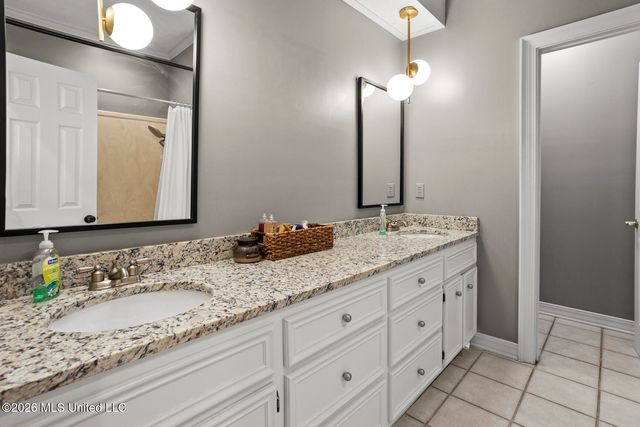 423 Woodlands Circle, Brandon, MS 39047