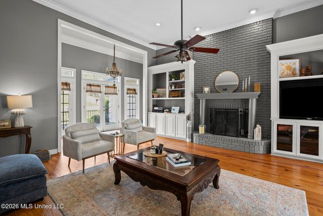 423 Woodlands Circle, Brandon, MS 39047