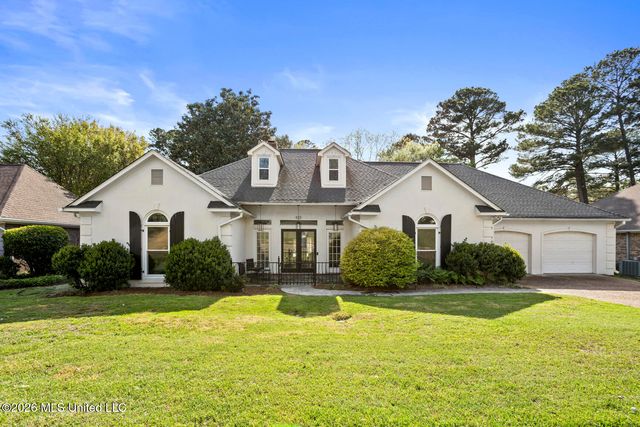 423 Woodlands Circle, Brandon, MS 39047