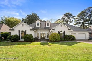 423 Woodlands Circle, Brandon, MS 39047