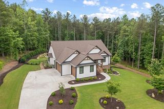 107 Cedar Bluff Court, Six Mile, SC 29682