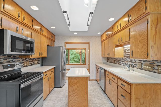 2033 Virginia Avenue S, Saint Louis Park, MN 55426