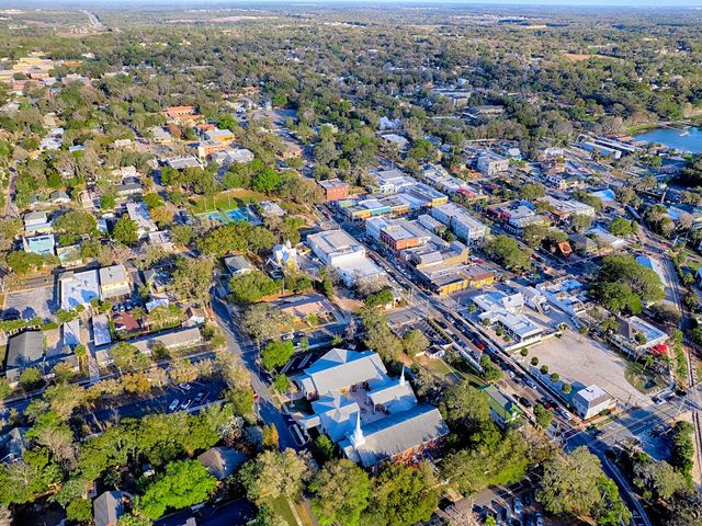 601 N MCDONALD STREET 109, Mount Dora, FL 32757