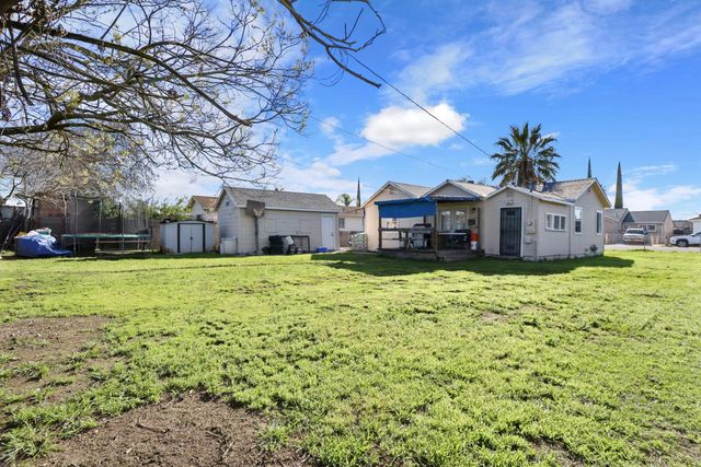 630 N Watts Ave, Stockton, CA 95205