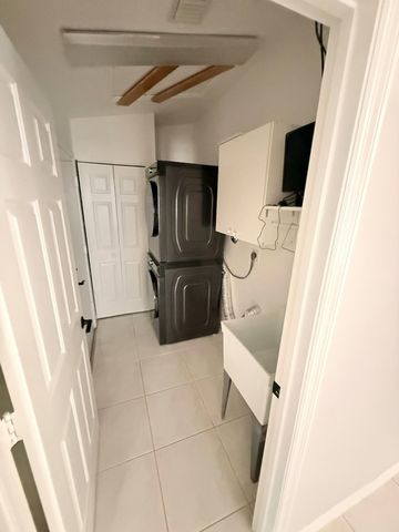 8645 Via Giula, Boca Raton, FL 33496