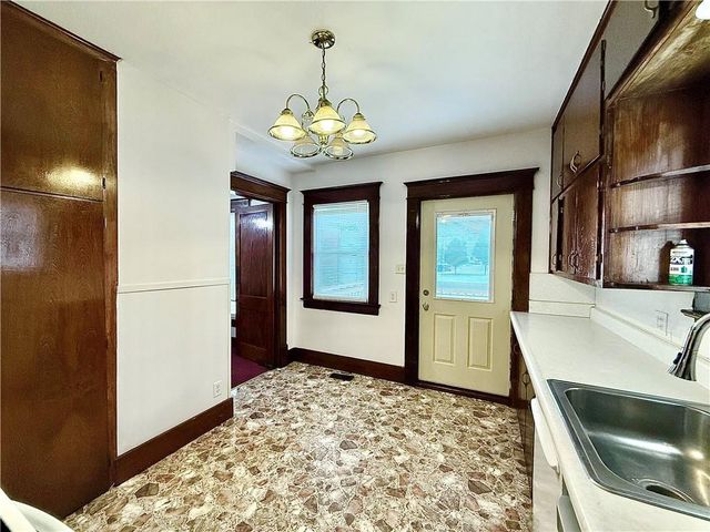 415 W 4th Street, Maryville, MO 64468