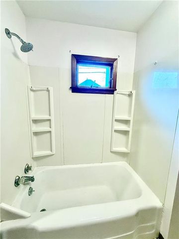 415 W 4th Street, Maryville, MO 64468