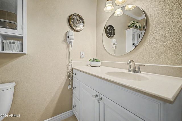 760 N COMANCHE Drive, Chandler, AZ 85224