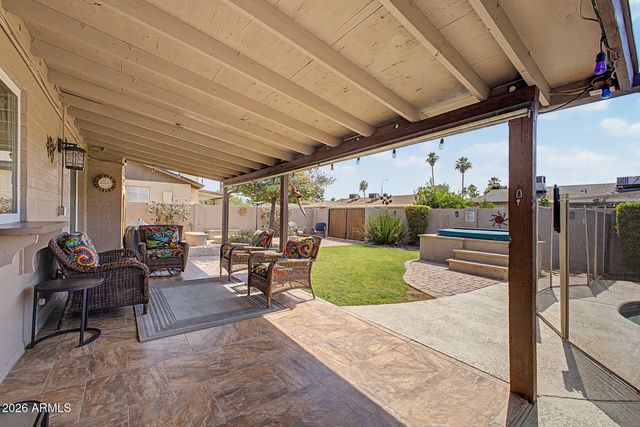 760 N COMANCHE Drive, Chandler, AZ 85224