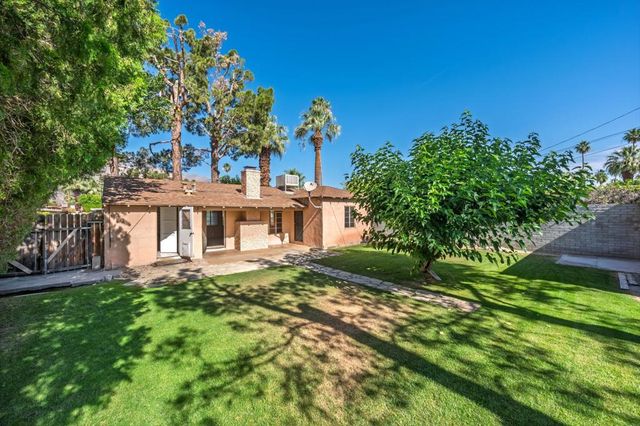 730 N Calle Marcus, Palm Springs, CA 92262