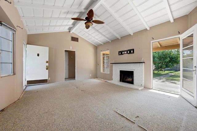 730 N Calle Marcus, Palm Springs, CA 92262